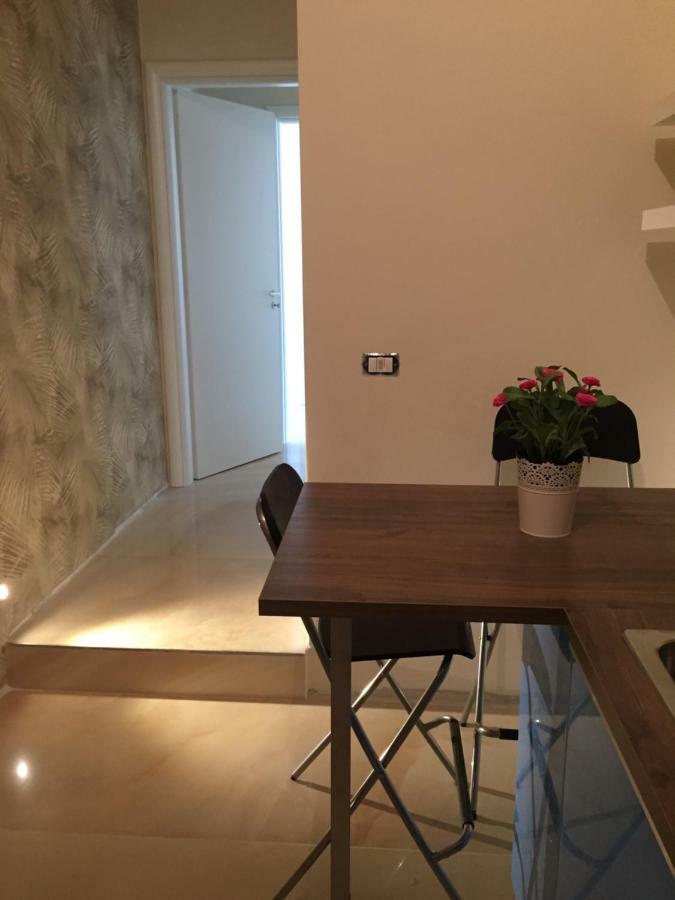 Aquila House Bed & Breakfast Catania Bagian luar foto