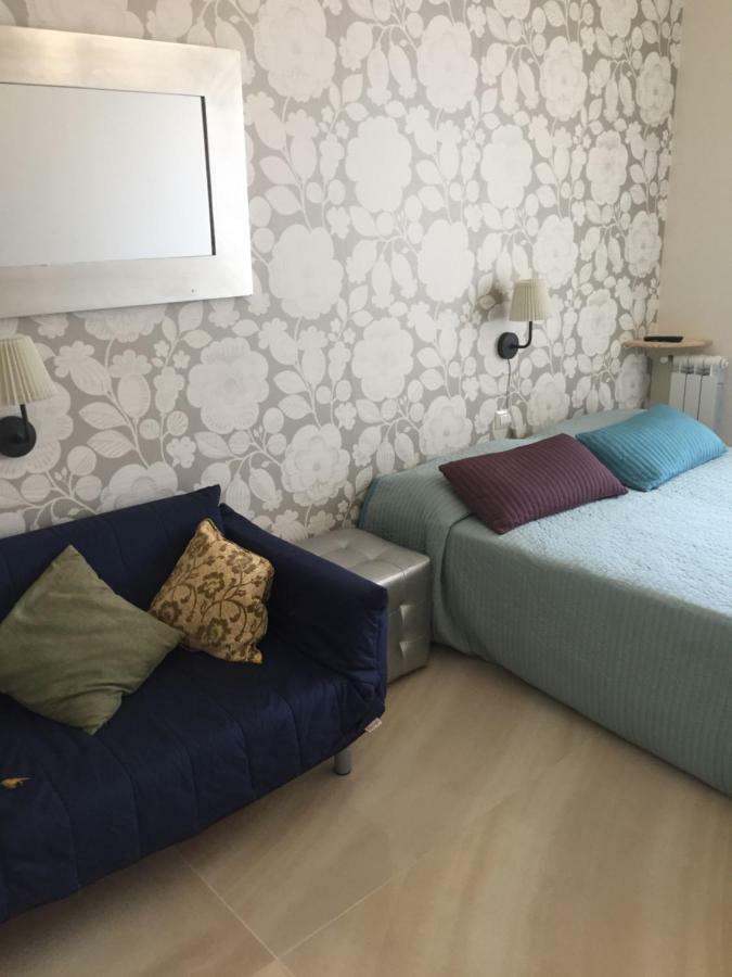 Aquila House Bed & Breakfast Catania Bagian luar foto